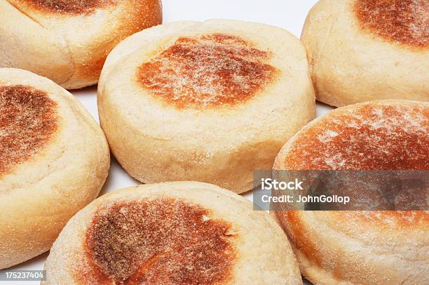 Englische Muffins Stockfoto und mehr Bilder von Brotsorte - Brotsorte, Einige Gegenstände - Mittelgroße Ansammlung, Englische Kultur