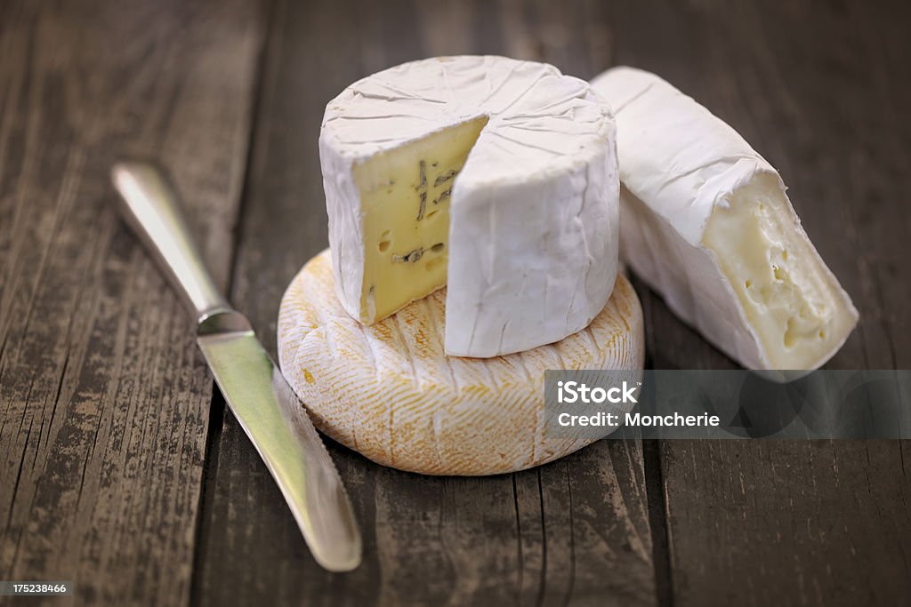 チーズプレート - チーズのロイヤリティフリーストックフォト