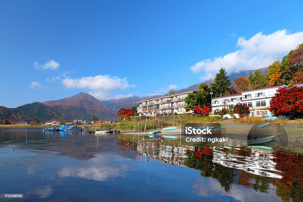 Lago Kawaguchi Giappone - Foto stock royalty-free di Acero
