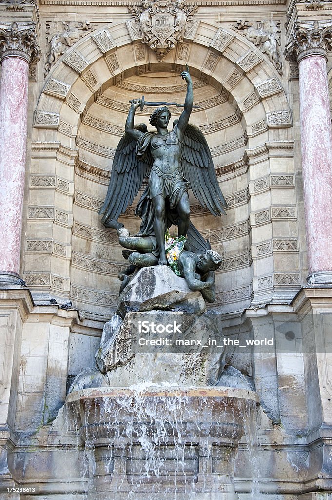 Fontaine de Saint-Michel, à Paris. - Photo de Ange libre de droits