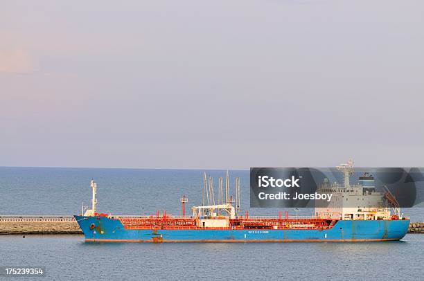 Cysterna Statek W Togo - zdjęcia stockowe i więcej obrazów Port - Port, Togo, Lomé