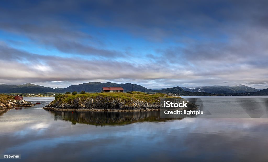 Paisaje de Noruega - Foto de stock de Agua libre de derechos