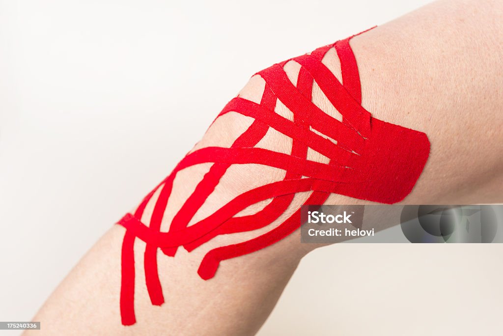 Kinesiotape do joelho - Royalty-free Articulação - Parte do corpo Foto de stock