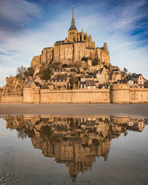 istock Scenic view of the Mont Saint Michelle. 1752406015