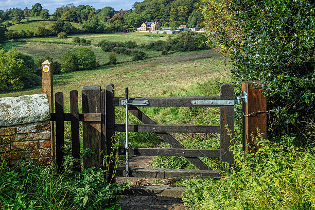 gate A gate on a footpath. life stile stock pictures, royalty-free photos & images