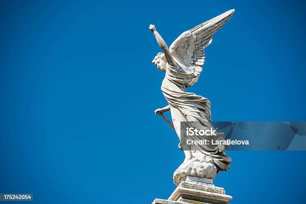 La Recoleta Stockfoto und mehr Bilder von Erzengel - Erzengel, Statue, Architektur