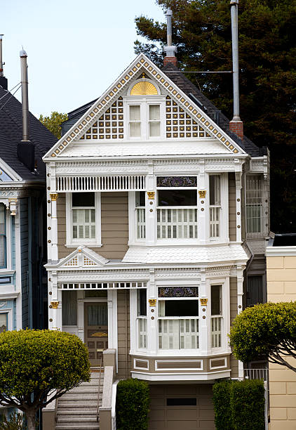 istock Victorian House from Alamo Square. 175243648