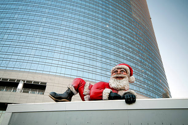 Santa Claus Climb over the Wall