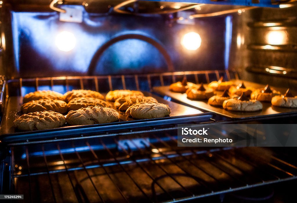 수제 땅콩버터 쿠키 오븐 - 로열티 프리 땅콩 버터 쿠키 스톡 사진