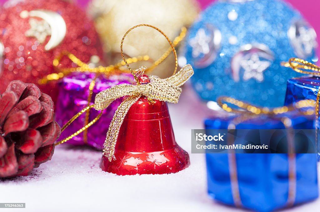 Dzwonek bożonarodzeniowy - Zbiór zdjęć royalty-free (Bez ludzi)