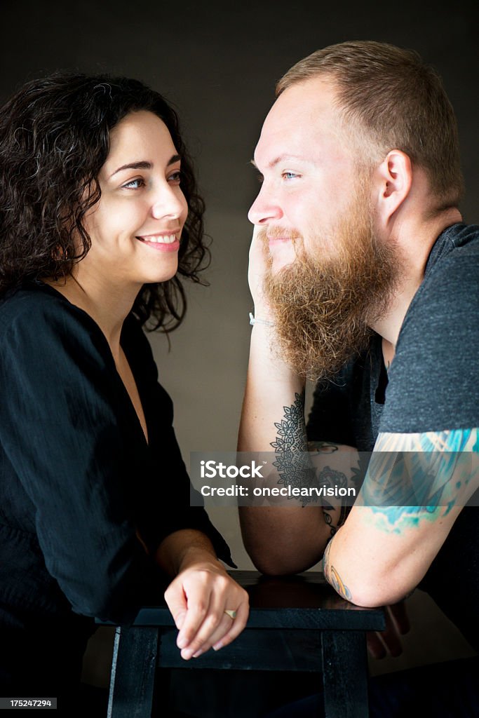 Foto de una pareja - Foto de stock de 30-39 años libre de derechos