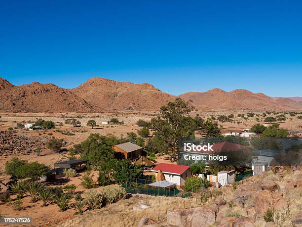 Photo libre de droit de Ferme Au Tiras Les Montagnes Dans Le Désert En Namibie banque d'images et plus d'images libres de droit de Afrique