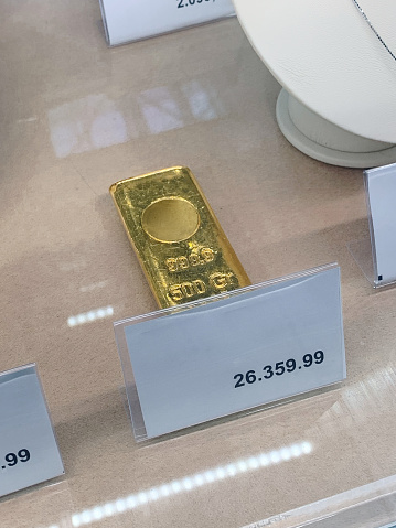 A 500 gram gold ingot for sale