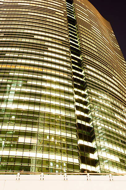 tokyo giappone di shimbashi - shimbashi district skyscraper building exterior low angle view foto e immagini stock