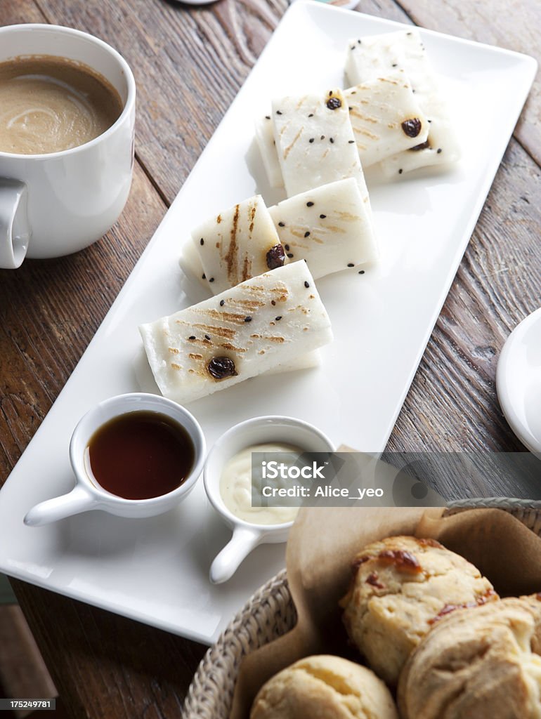 Delizioso dessert con tè pomeridiano perfetto - Foto stock royalty-free di Antipasto