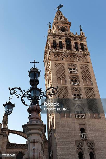 Die Giralda Stockfoto und mehr Bilder von Alt - Alt, Andalusien, Architektur