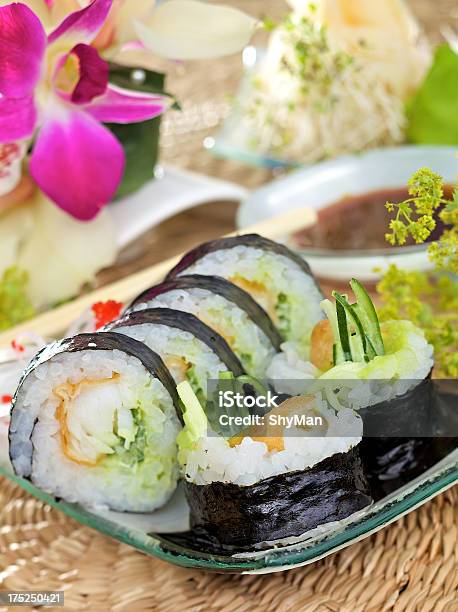 Futomaki Mit Heilbutt Stockfoto und mehr Bilder von Fisch - Fisch, Fische und Meeresfrüchte, Fotografie