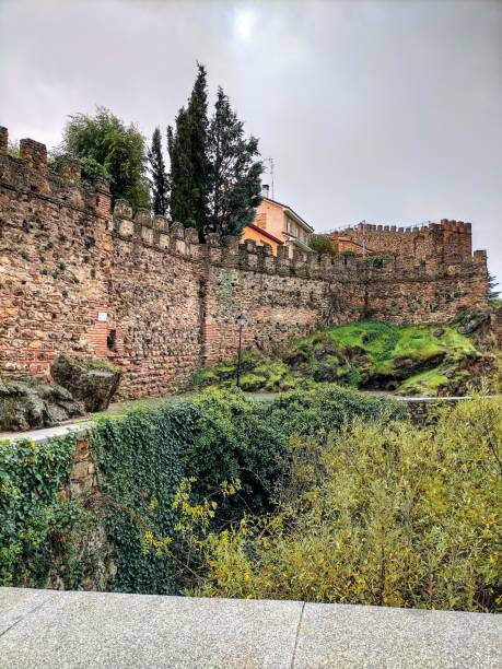 istock Mendoza's castle, located in Buitrago del Lozoya 1752510350