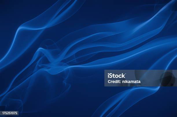 Suave Fondo Azul Foto de stock y más banco de imágenes de Fondo azul - Fondo azul, Humo - Estructura física, Abstracto