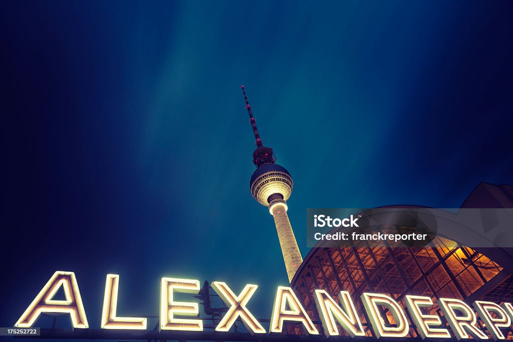 Berliner Fernsehturm in Alexanderplatz-Deutschland - Lizenzfrei Alexanderplatz Stock-Foto