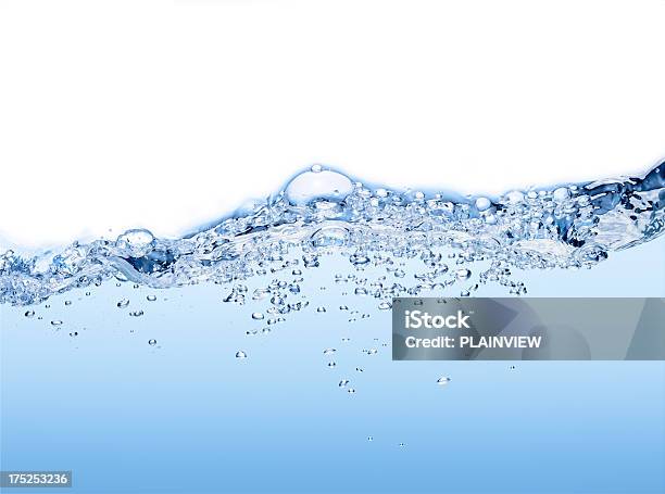 Ola Y Burbujas Foto de stock y más banco de imágenes de Agua carbonatada - Agua carbonatada, Fondo blanco, Rociado