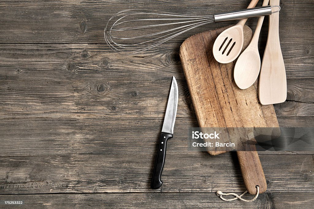 Utensílios de cozinha com mesa de madeira - Royalty-free Antigo Foto de stock