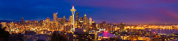 istock Seattle skyline cityscape night panorama at Christmas 175253526