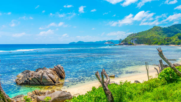 istock Port Glaud shoreline on a sunny day 1752556421