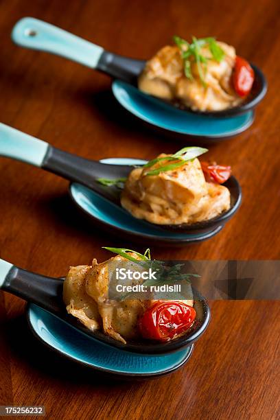 Gnocchi Appetithäppchen Stockfoto und mehr Bilder von Beilage - Beilage, Bildschärfe, Essbare Verzierung