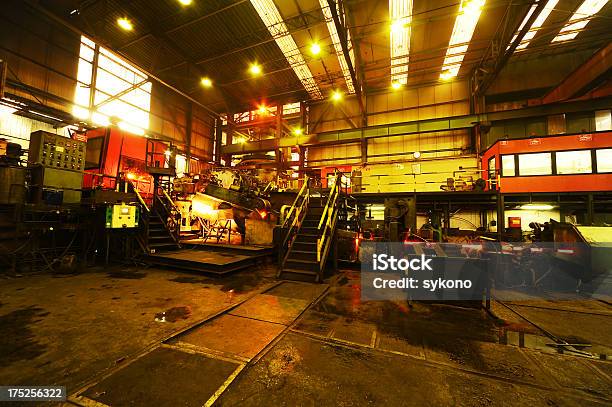Steelworks - 機械のストックフォトや画像を多数ご用意 - 機械, 作業場, 吊り上げる