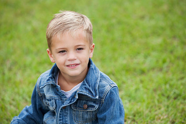 istock Little boy outdoors 175256744