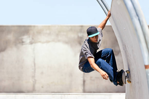 istock Skateboarding In Tube 175259151