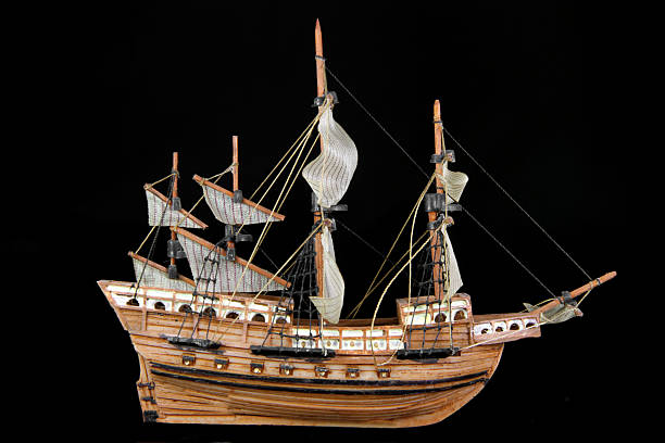 허드슨에서 야간에만 - nautical vessel wood sailing ship repairing 뉴스 사진 이미지