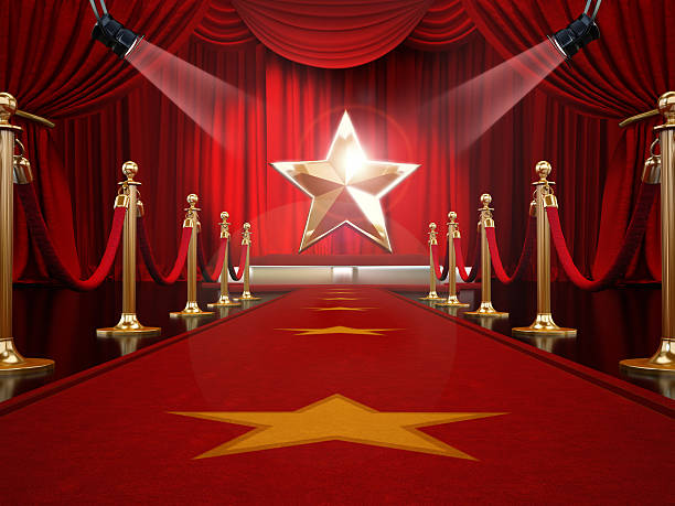 красный ковер на стадии - curtain velvet red stage стоковые фото и изображения