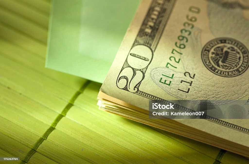 Dinheiro em um envelope - Foto de stock de Envelope royalty-free