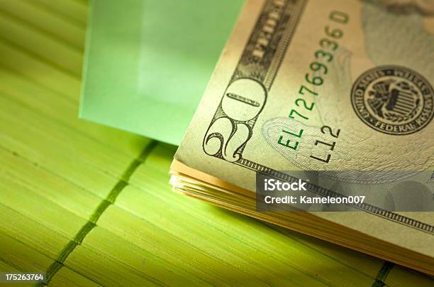 Foto de Dinheiro Em Um Envelope e mais fotos de stock de Envelope - Envelope, Fotografia - Imagem, Grupo grande de objetos