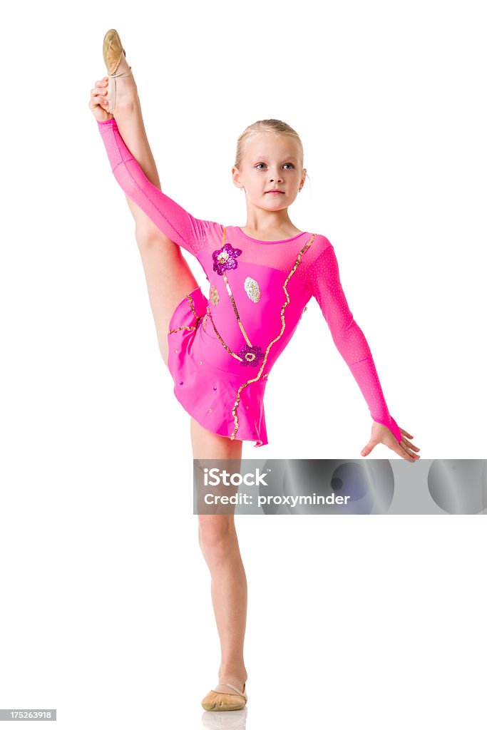 Маленький Gymnast девочка Изолирован на белом - Стоковые фото 6-7 лет роялти-фри