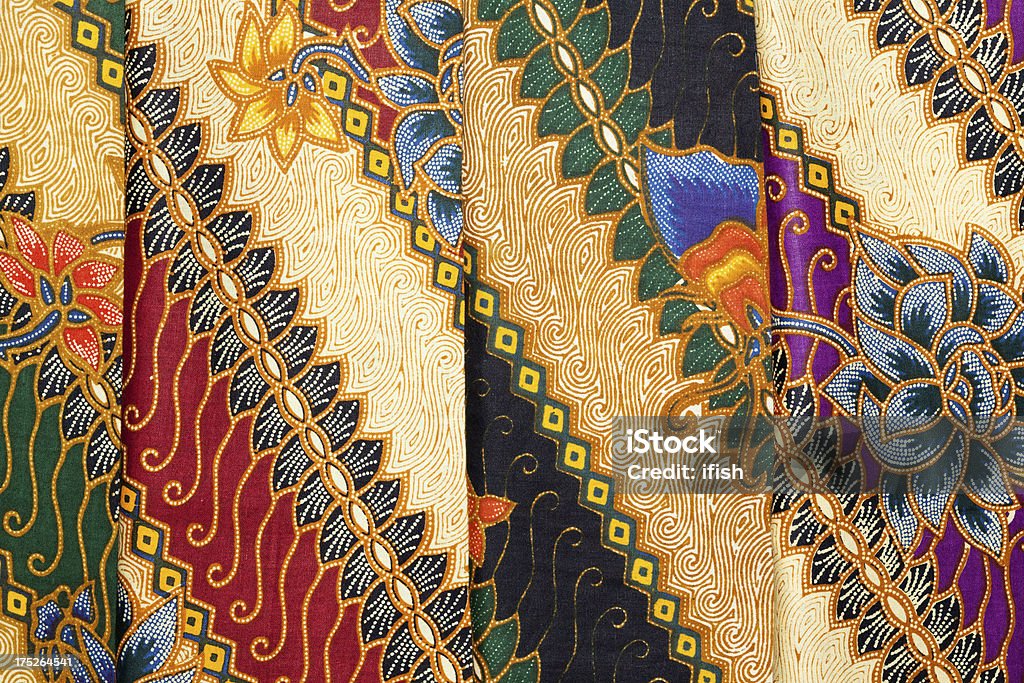バティックプリントのインドネシアの織物の市場 - ろうけつ染めのロイヤリティフリーストックフォト