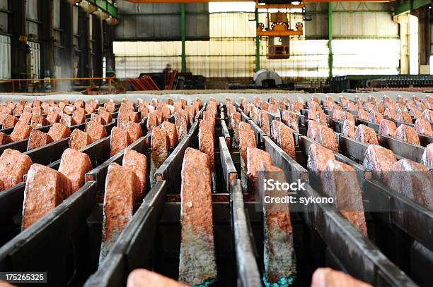 Ore In Einem Lagerhaus Stockfoto und mehr Bilder von Haarentfernung durch Elektrolyse - Haarentfernung durch Elektrolyse, Bergbau, Eisen