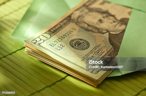 Soldi In Busta - Fotografie stock e altre immagini di Banconota - Banconota, Banconota da 20 dollari statunitensi, Banconota di dollaro statunitense