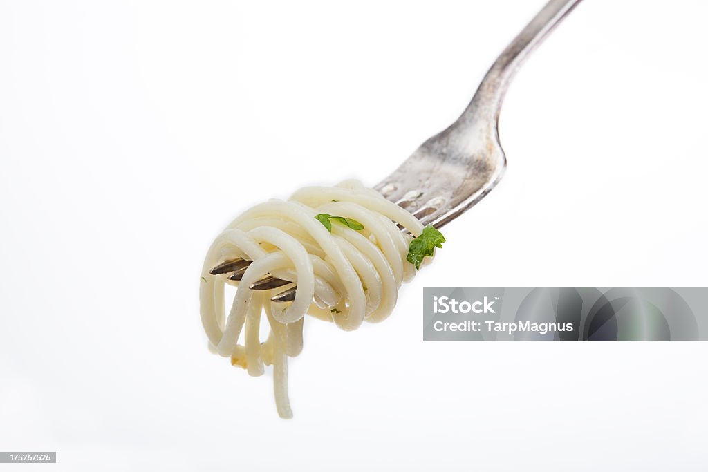 Spaghetti à la fourchette d'argent - Photo de Fond blanc libre de droits