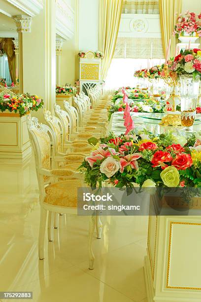 Luxuriöse Grand Dining Room Stockfoto und mehr Bilder von Esstisch - Esstisch, Königshaus, Alt