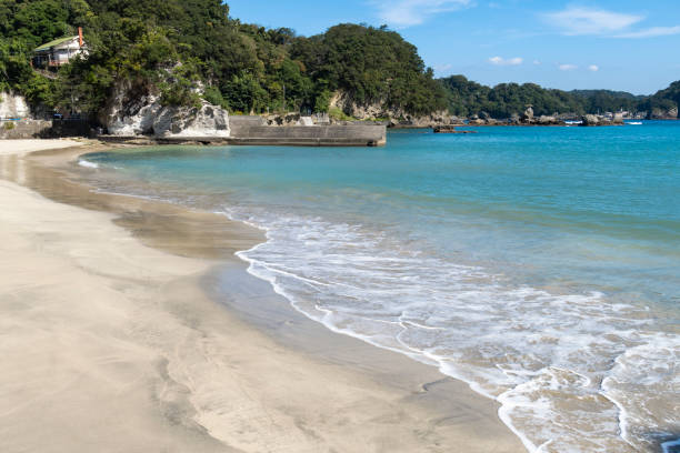 istock Beautiful sea and blue sky. 1753200672