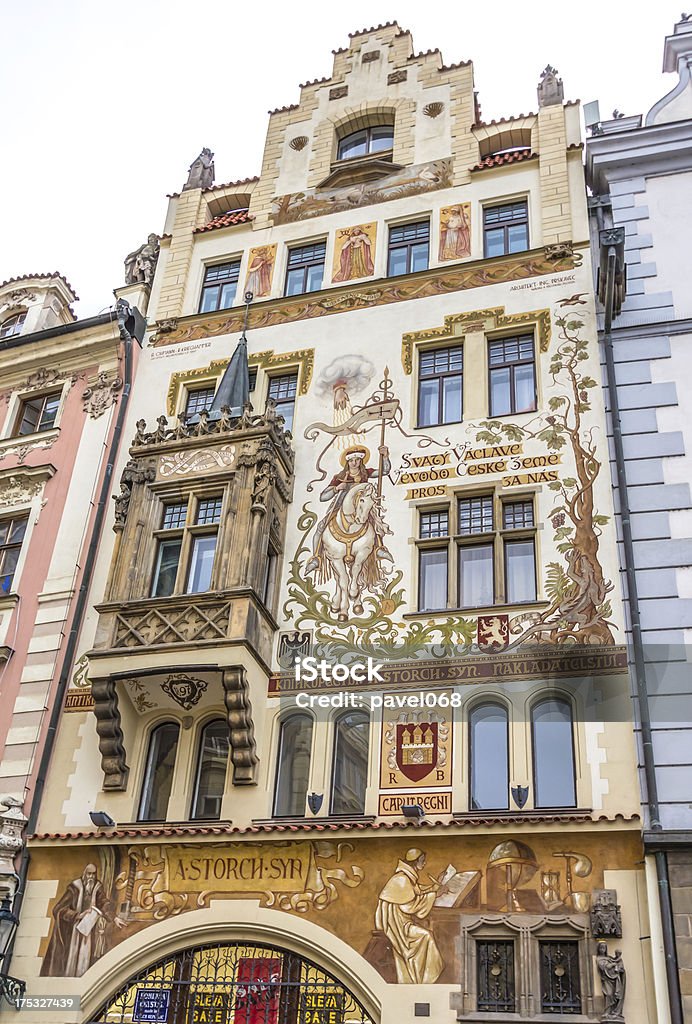 Фасад �исторического здания в Праге - Стоковые фото Архитектура роялти-фри