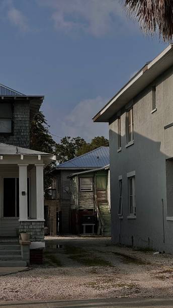 istock Old house and atmospheric courtyard between alleys 1753305527