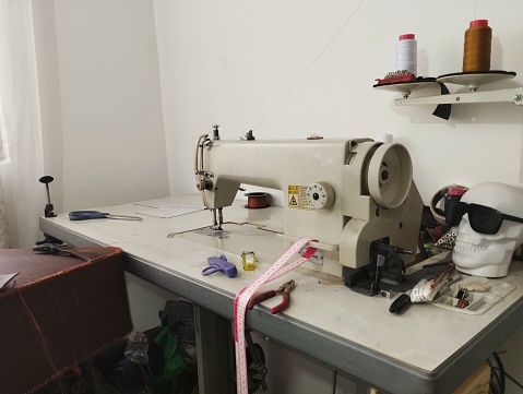 Sewing area, Industrial sewing machine