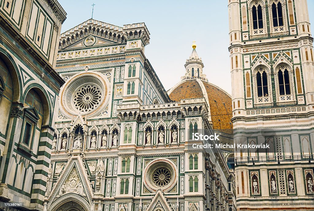 Duomo di Firenze, Toscana, Italia) - Foto stock royalty-free di Inquadratura dal basso