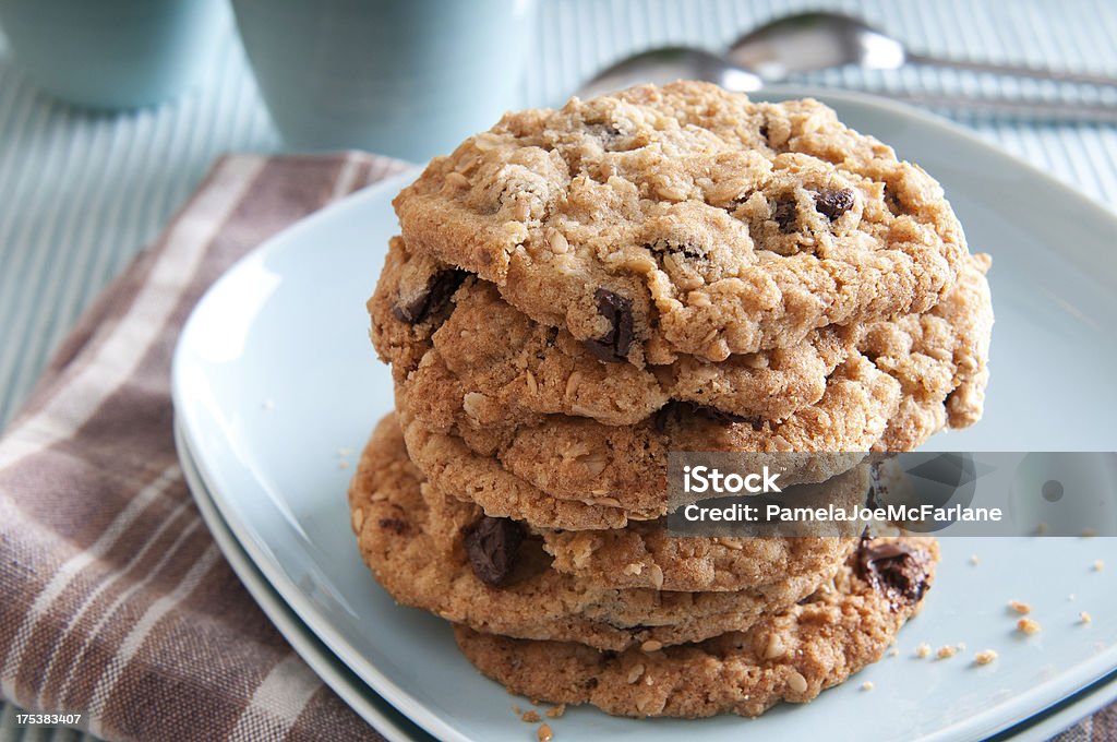 Saudável Cookies com gotas de Chocolate, aveia - Foto de stock de Biscoito de Chocolate royalty-free