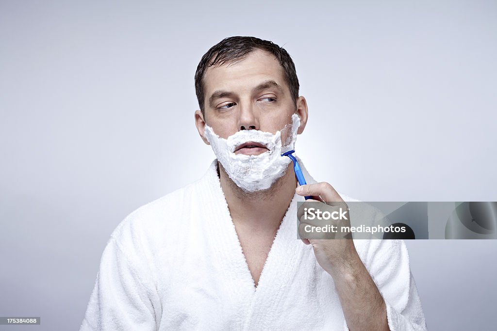 Barbear-se - Foto de stock de Homens royalty-free