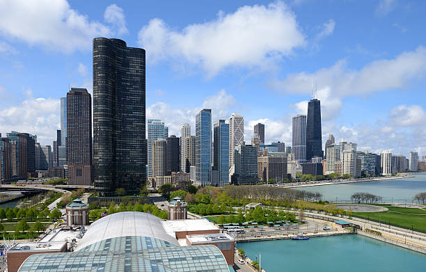 istock Chicago skyline from Navy Pier  xxxl 175384514